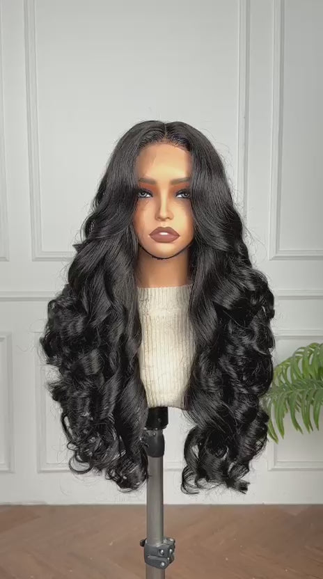 Perruque Impératrice wave – Longueurs Royales & Boucles Signature